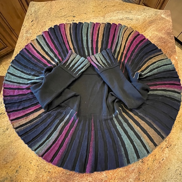 NEW! Angel Design by Sabri Ozel Pleated Italian Circle Cardigan Size Small - Picture 11 of 12